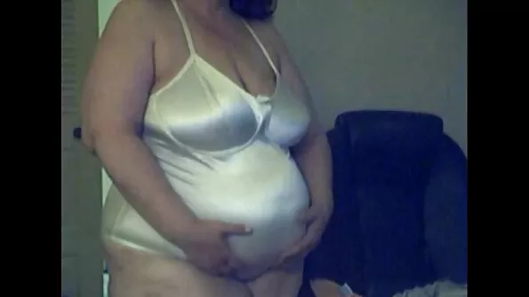 Сексапільна секретарка трахкає начальника та його відео красивий секс друга.