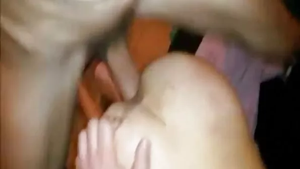 Сексуальна чорнява милашка прийшла до еротичний секс відео діда потрахатись.