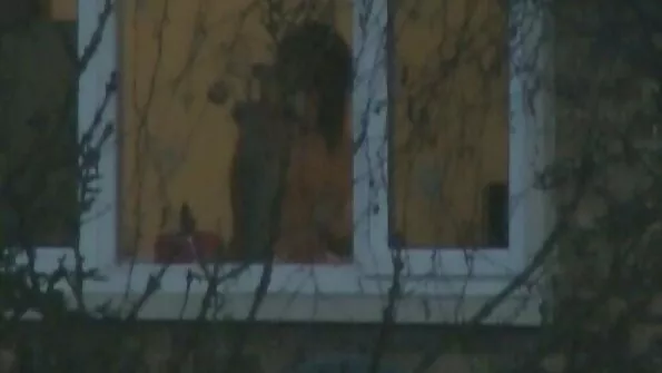 Трахнув у рожевих перший секс відео труселях робочу щілину телиці.