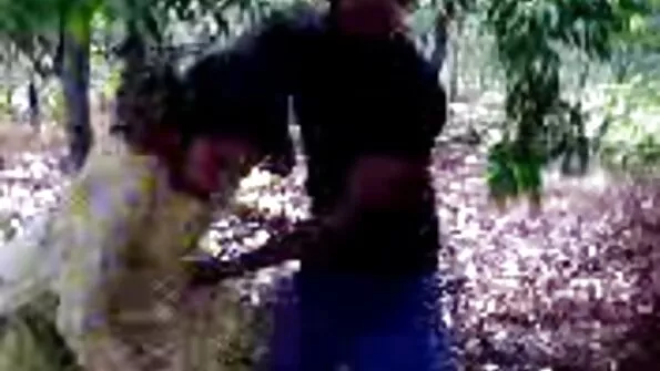 Зігнула ніжки в х відео порно колінах і попрацювала над пілоткою.