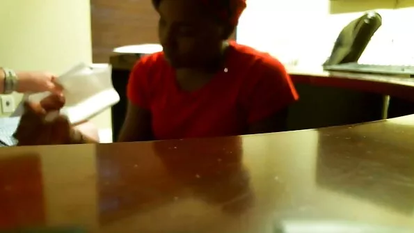 З великими цицьками відсмоктування закінчилося порно відео моделі проникненням.