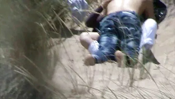 Молодий поебун трахнув смачну попку милашки жорсткий секс відео