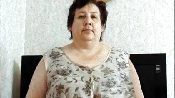 Товстунка присіла на секс відео целки пеніс своїм інтимним пирогом.