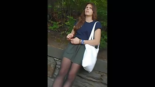 Спекотна брюнетка з шикарним бюстом скаче секс відео інцест на перці.