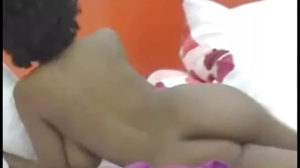Спокусливе соло секс дівчата відео на природі у виконанні блондинки.