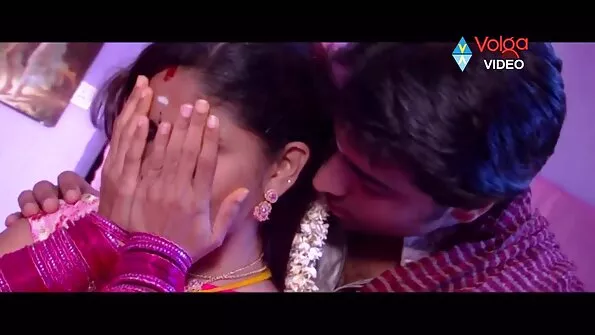 Красива жінка віддалася на шиномонтаж безкоштовно порно відео старому майстру.