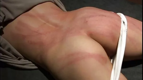 Хтивий трюфель любив жорстоких дамочок порно мультики відео у ліжку
