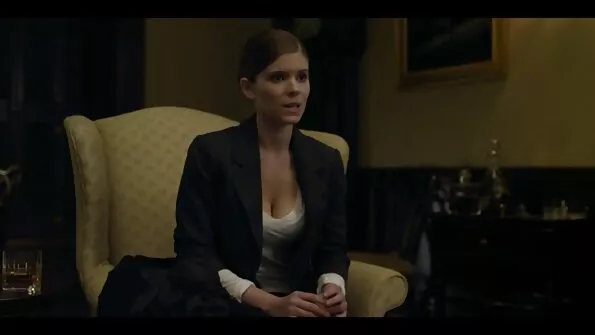 Незнайомий чоловік порно відео порно виебал дівчину в парку.