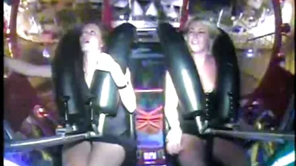 Наполегливий самець скінчив дівчині украінські порно фільми в око спермою.