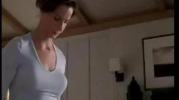 Білява погань сексуально демонструє дивитися секс відео попку і не тільки.